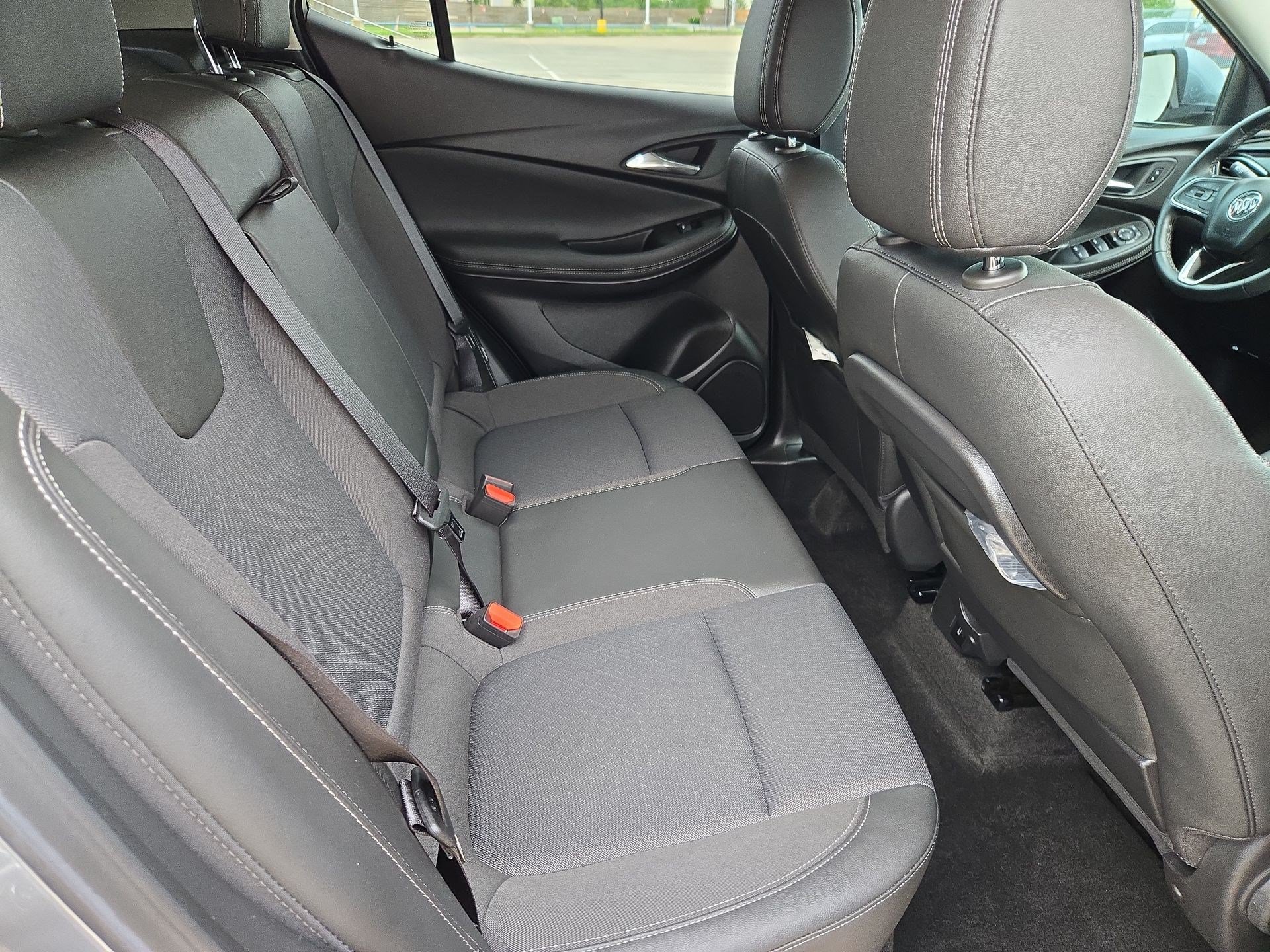 Used 2023 Buick Encore GX Select FWD image 29