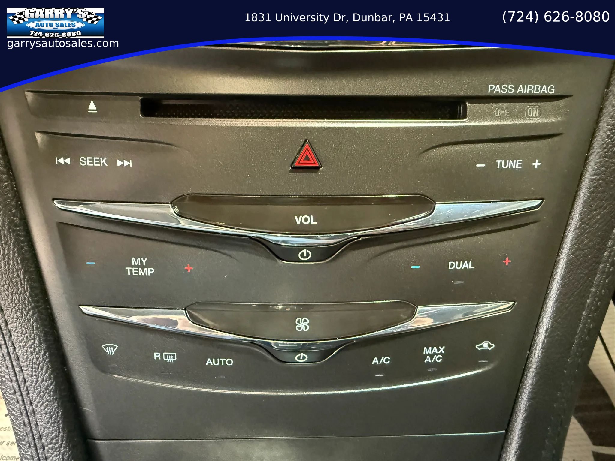 Used 2018 Lincoln MKT AWD image 20