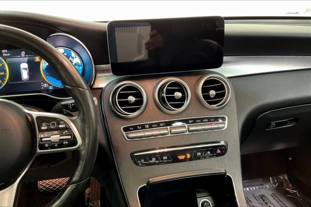 Used 2021 Mercedes-Benz GLC 300 4MATIC w/ Premium Package image 5