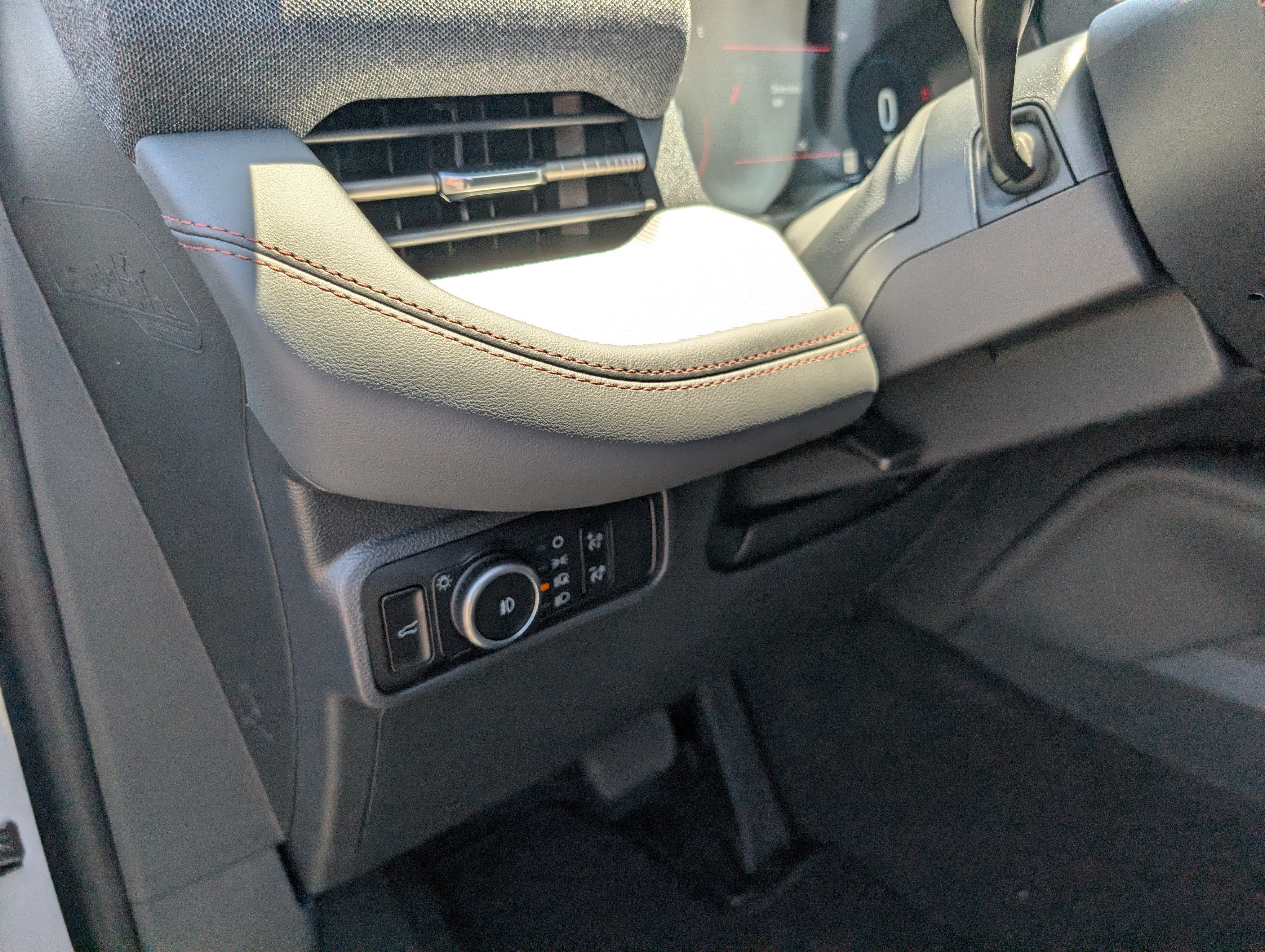 New 2026 Ford Explorer Active w/ Active Comfort Package AWD/4WD image 19