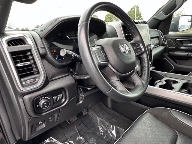 Used 2023 RAM 1500 Laramie AWD/4WD image 18