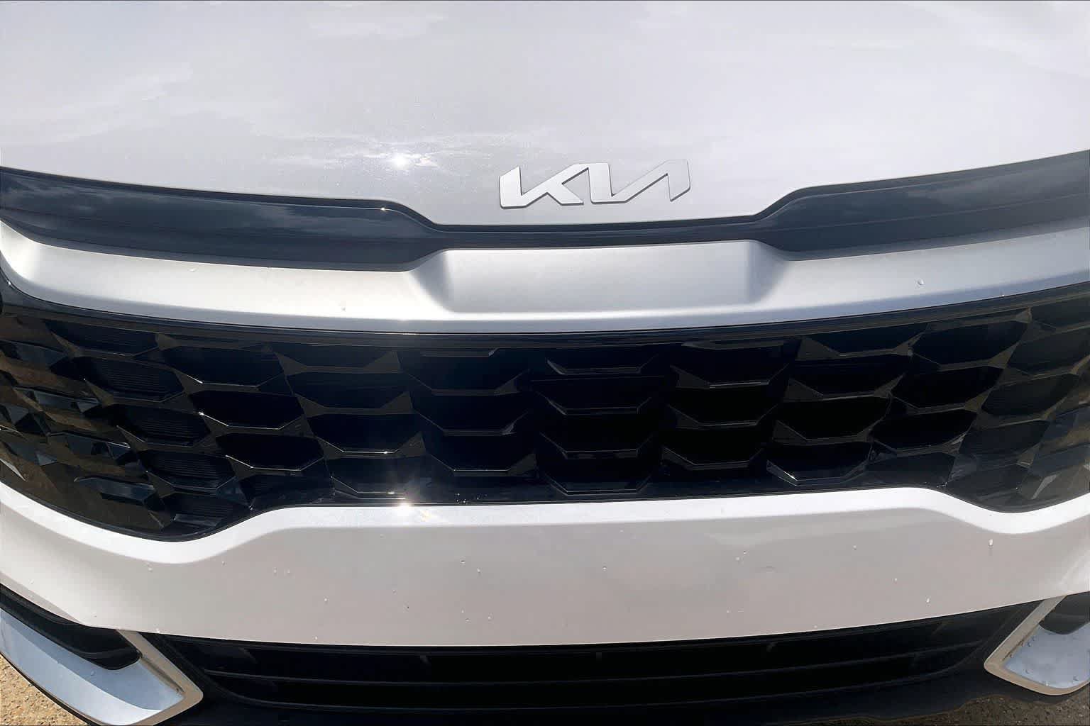 Certified 2024 Kia Sportage EX FWD image 30