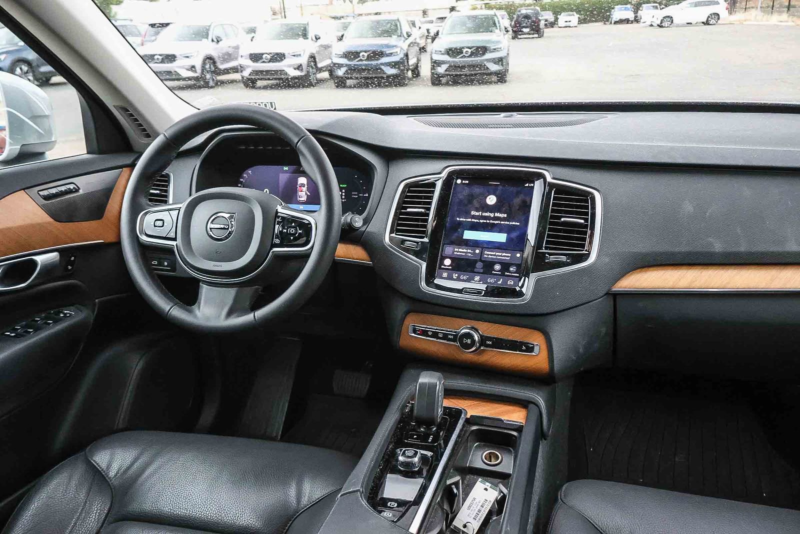 Used 2024 Volvo XC90 T8 Plus w/ Protection Package Premier AWD/4WD image 24