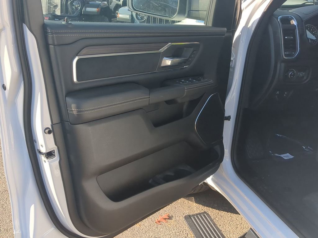 New 2026 RAM 1500 Laramie w/ Laramie Preferred Package AWD/4WD image 11