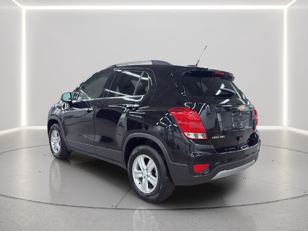 Used 2019 Chevrolet Trax LT w/ LT Convenience Package AWD/4WD image 3