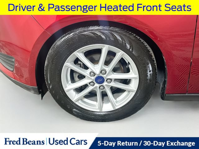 Used 2015 Ford Focus SE w/ SE Cold Weather Package FWD image 28