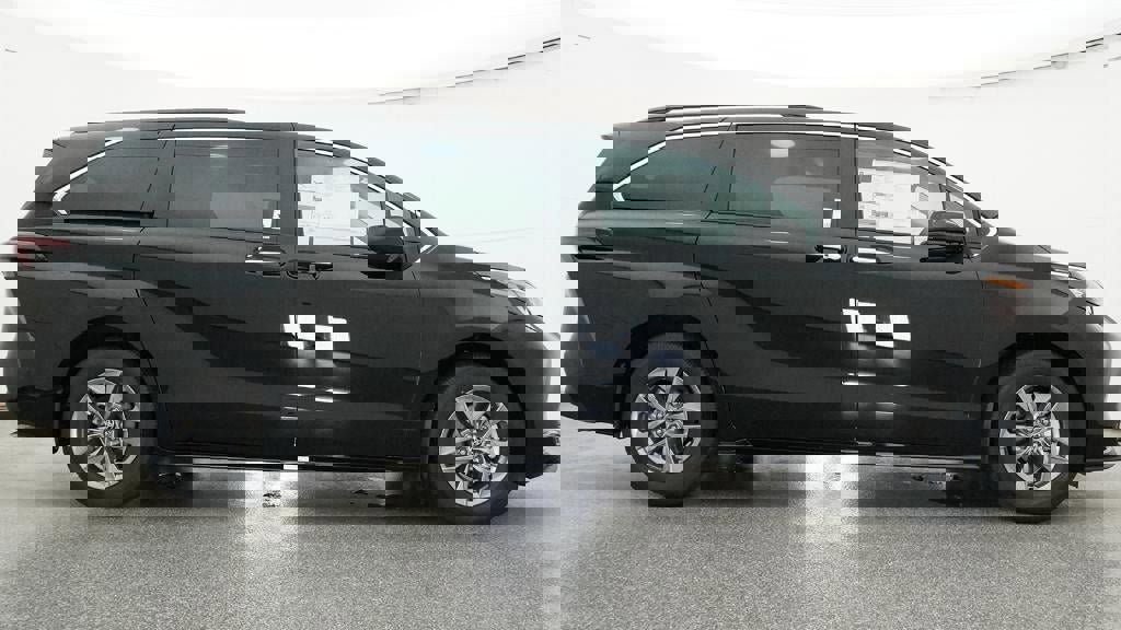 New 2026 Toyota Sienna XLE image 27