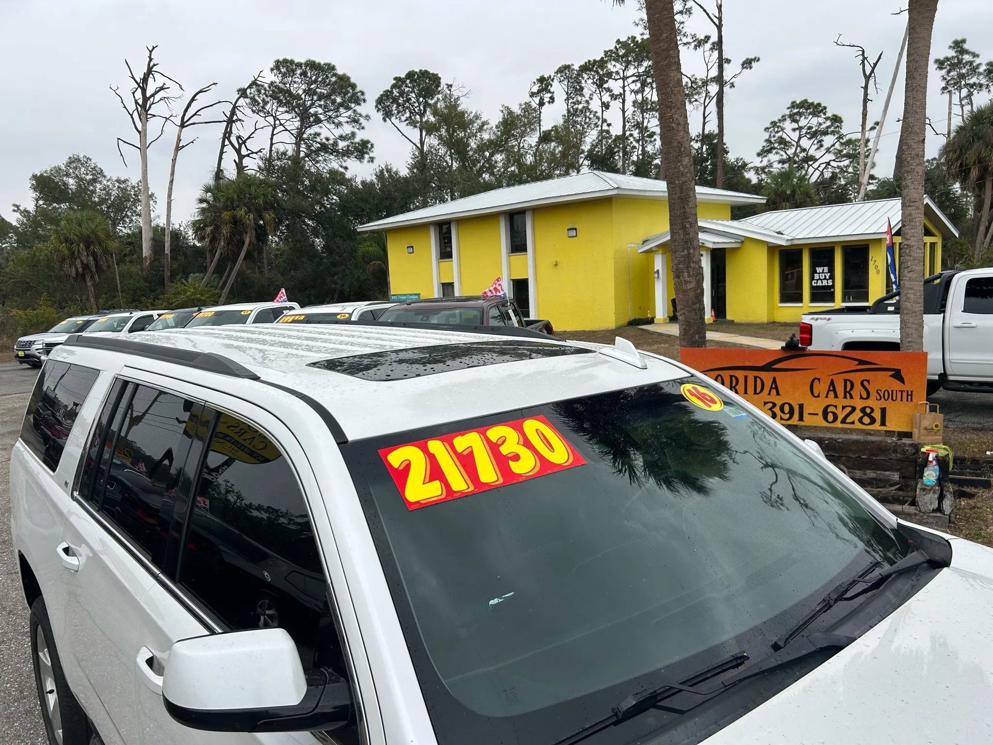 Used 2016 Chevrolet Suburban LT image 6