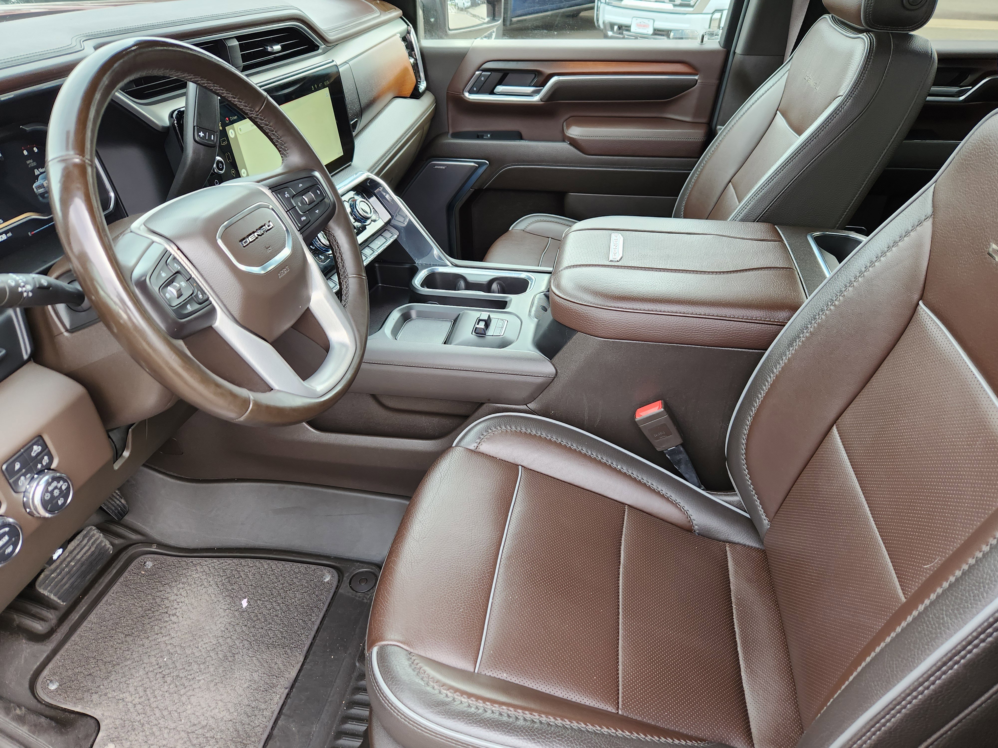 Used 2024 GMC Sierra 2500 Denali w/ Denali Reserve Package image 8