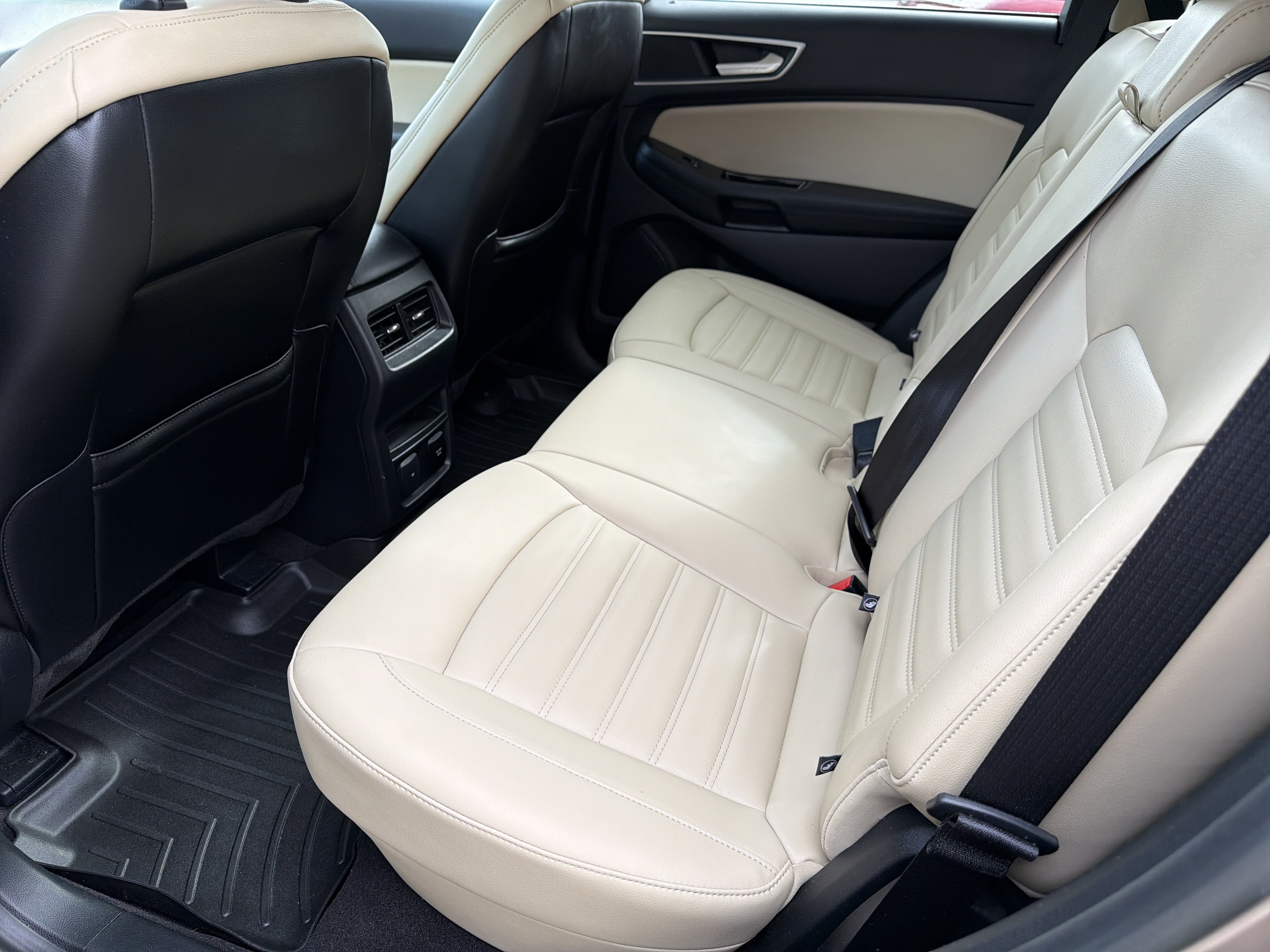 Used 2020 Ford Edge SEL w/ Convenience Package FWD image 19