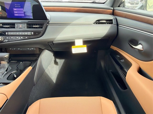 New 2025 Lexus ES 350 w/ Premium Package image 18