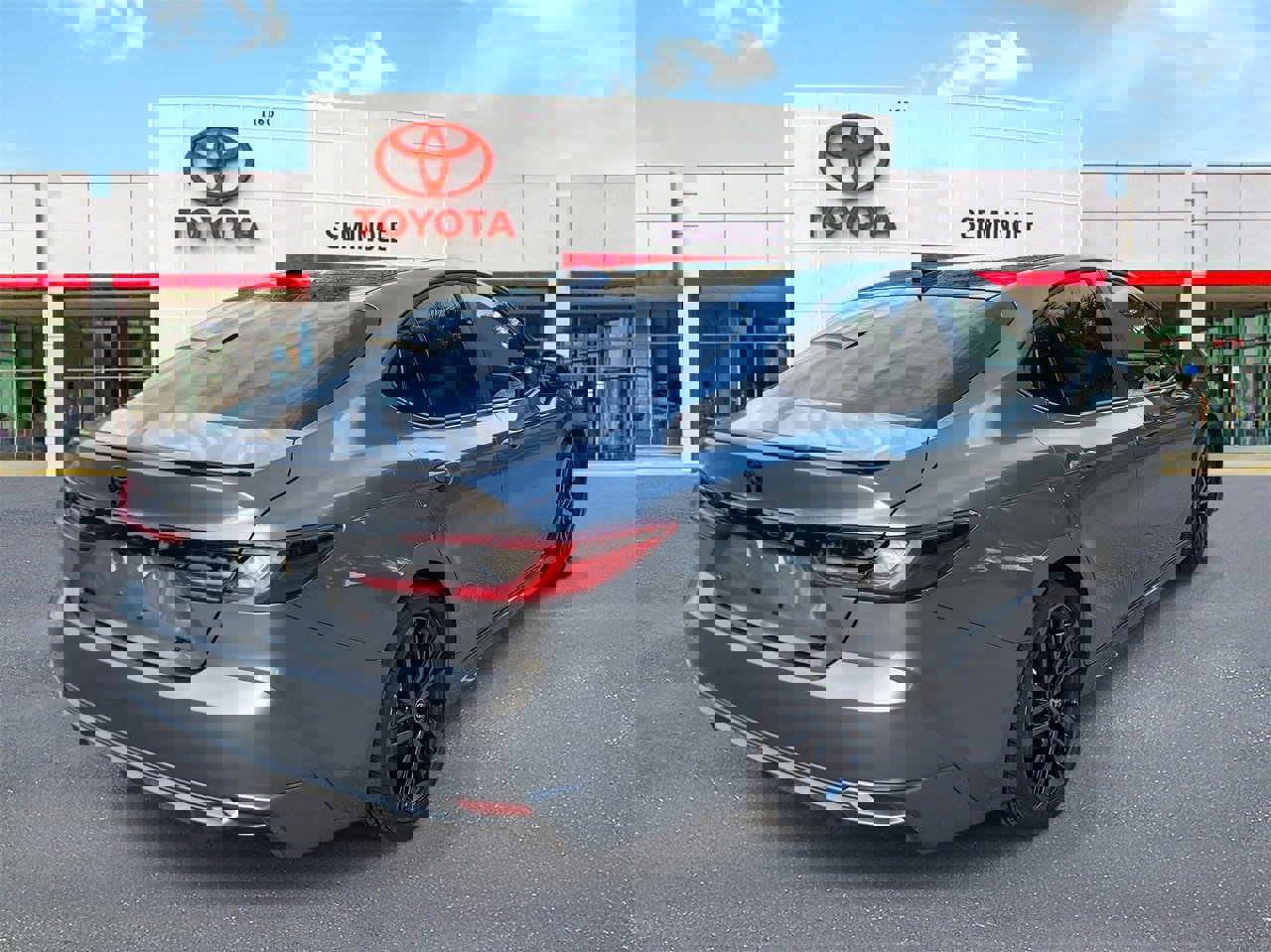 Used 2026 Toyota Camry XSE image 3