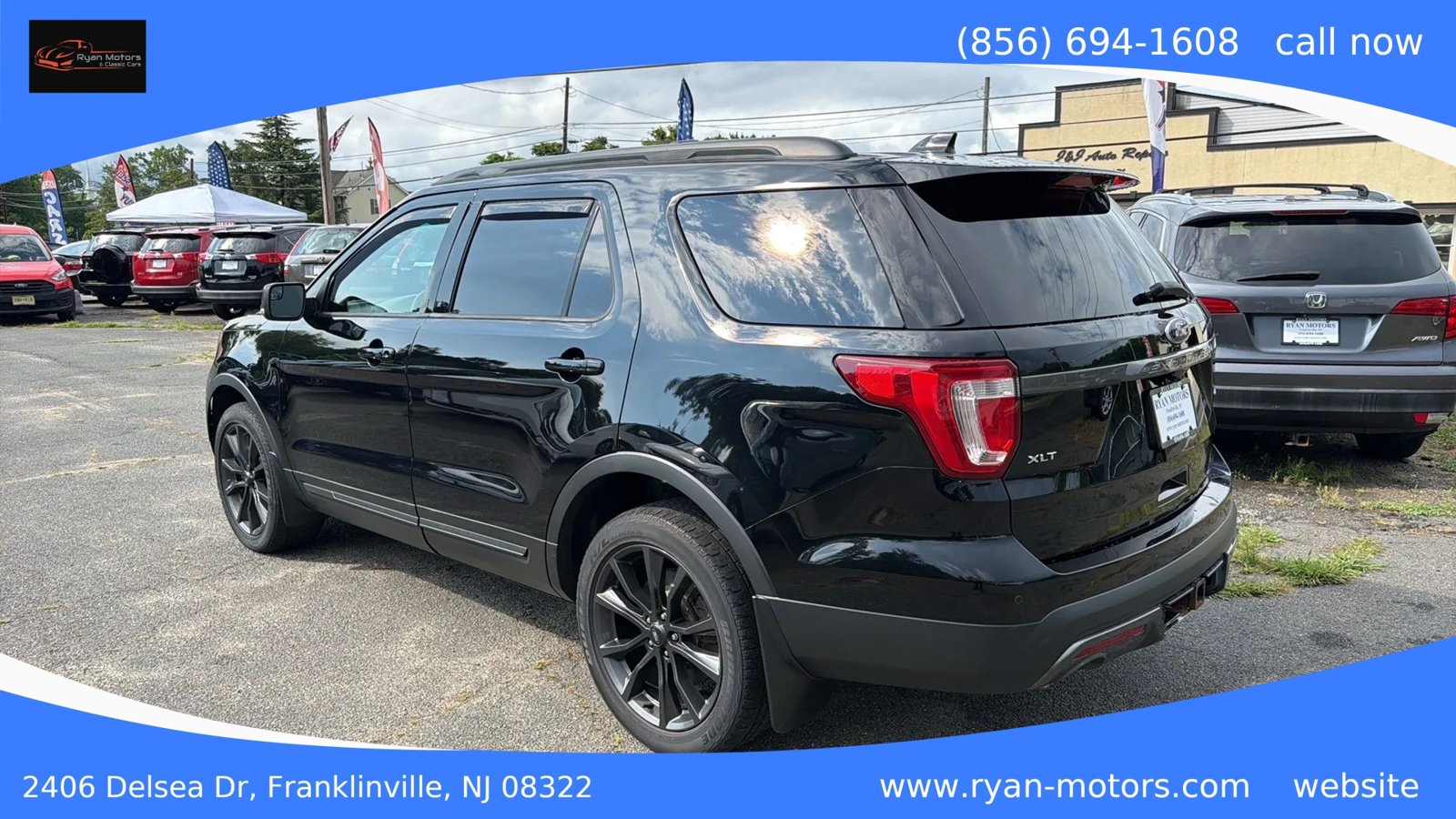 Used 2017 Ford Explorer XLT w/ XLT Appearance Package AWD/4WD image 7
