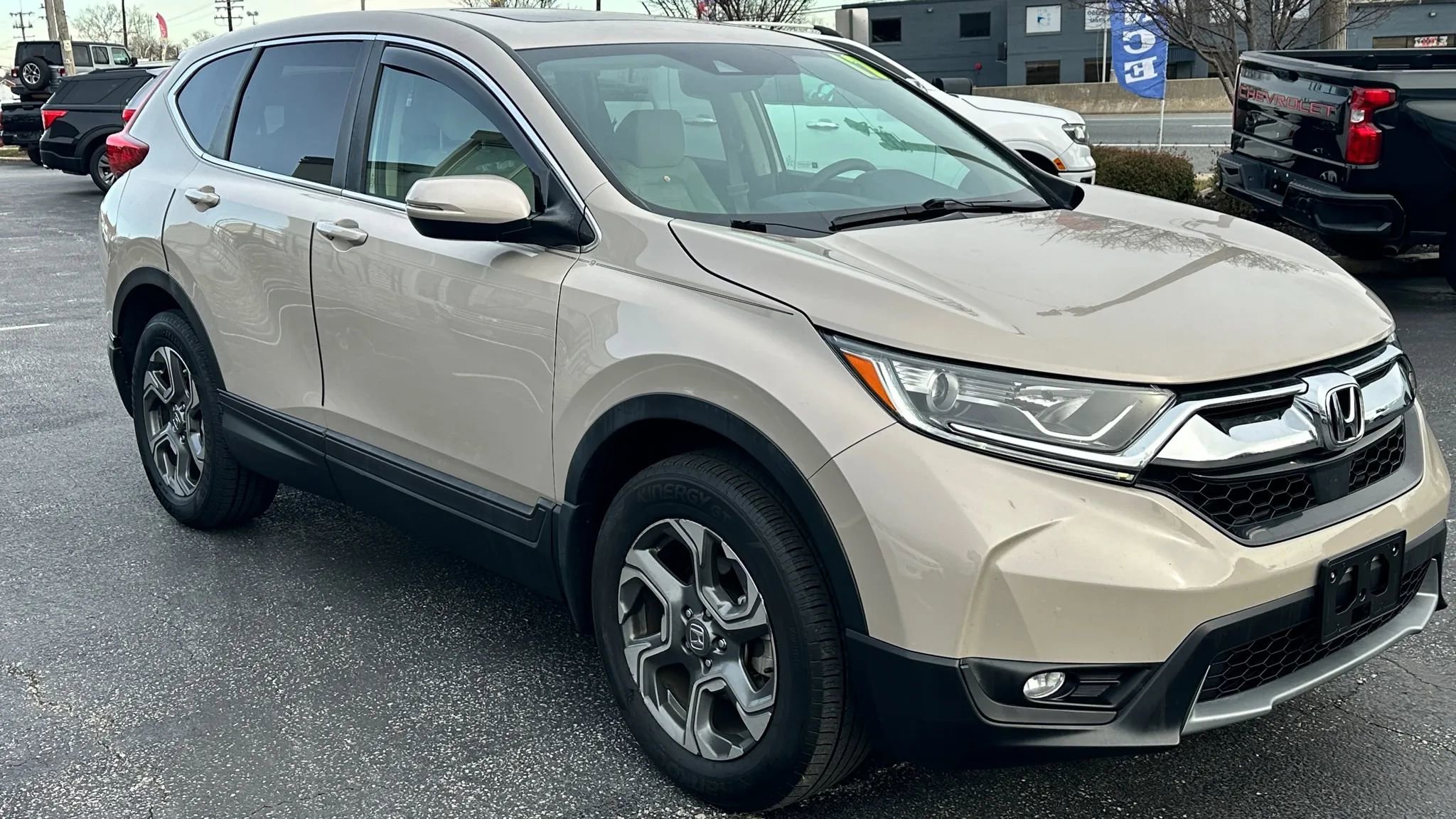 Used 2017 Honda CR-V EX image 3
