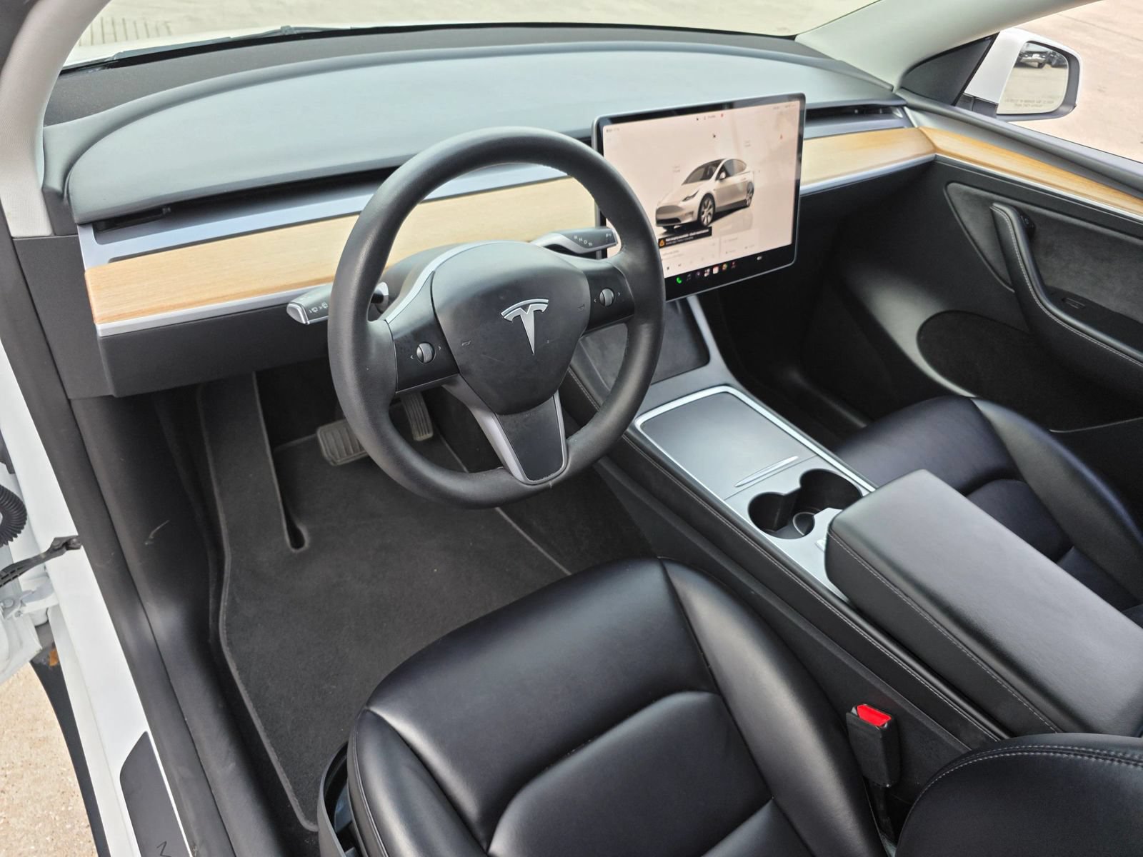 Used 2023 Tesla Model Y Long Range AWD/4WD image 17