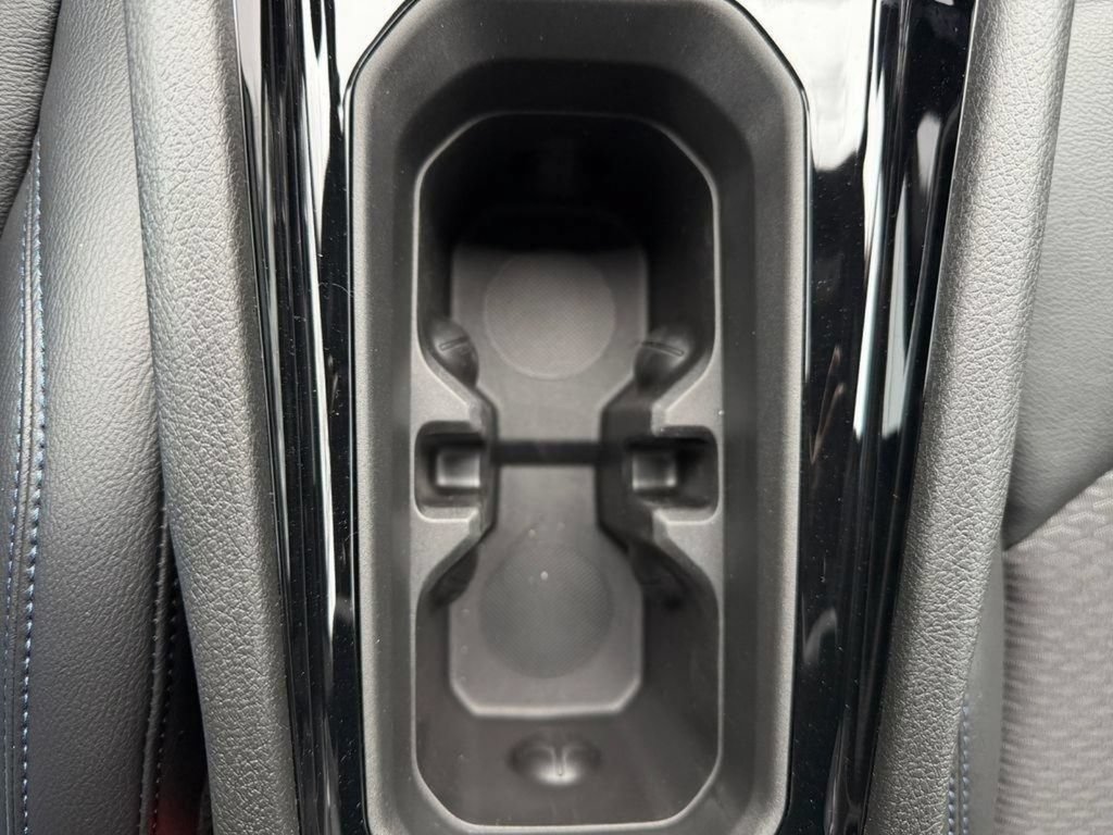 New 2026 Jeep Compass Latitude AWD/4WD image 18