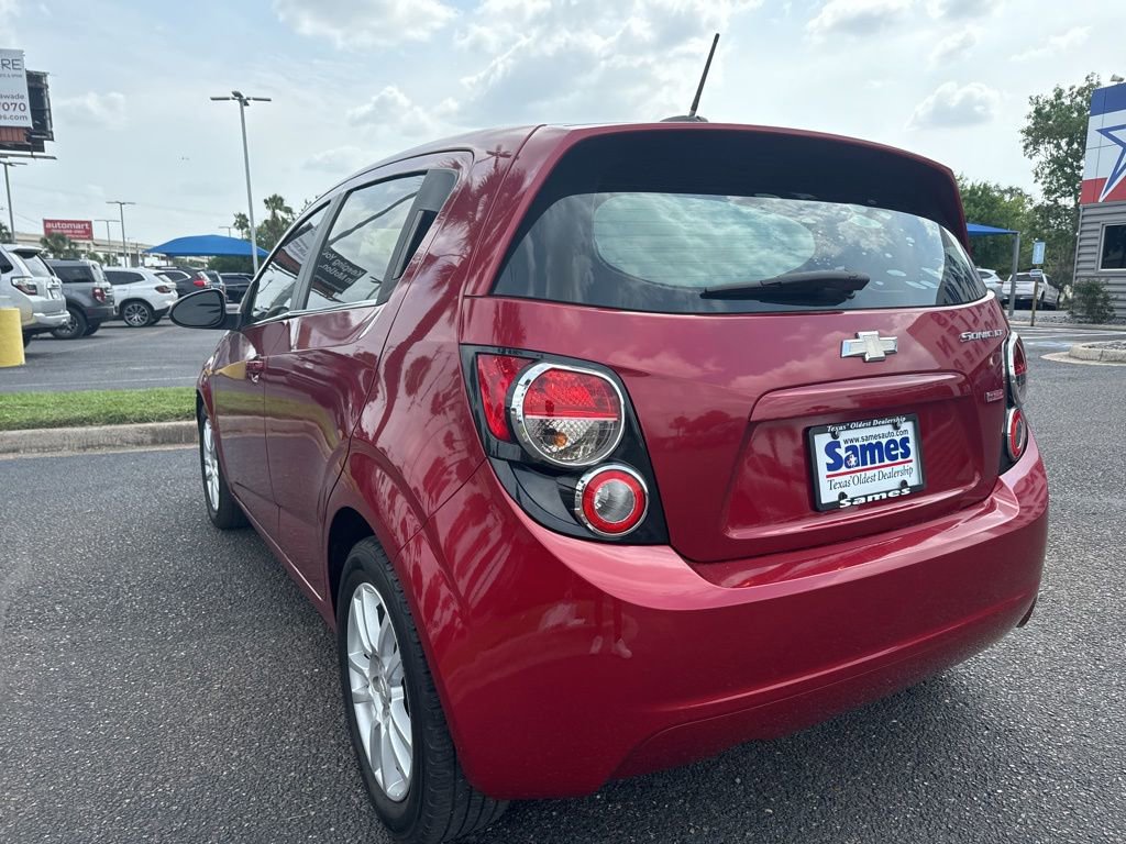 Used 2016 Chevrolet Sonic LT w/ Wheels and Fog Lamp Package FWD image 3