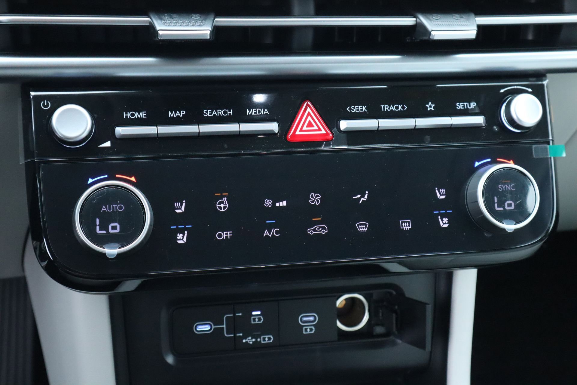 New 2026 Hyundai Tucson Limited image 16