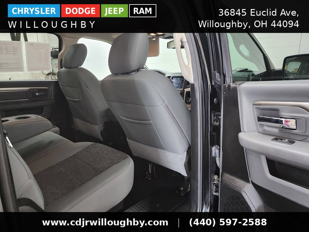 Used 2019 RAM 1500 Classic SLT w/ Black Appearance Group AWD/4WD image 36