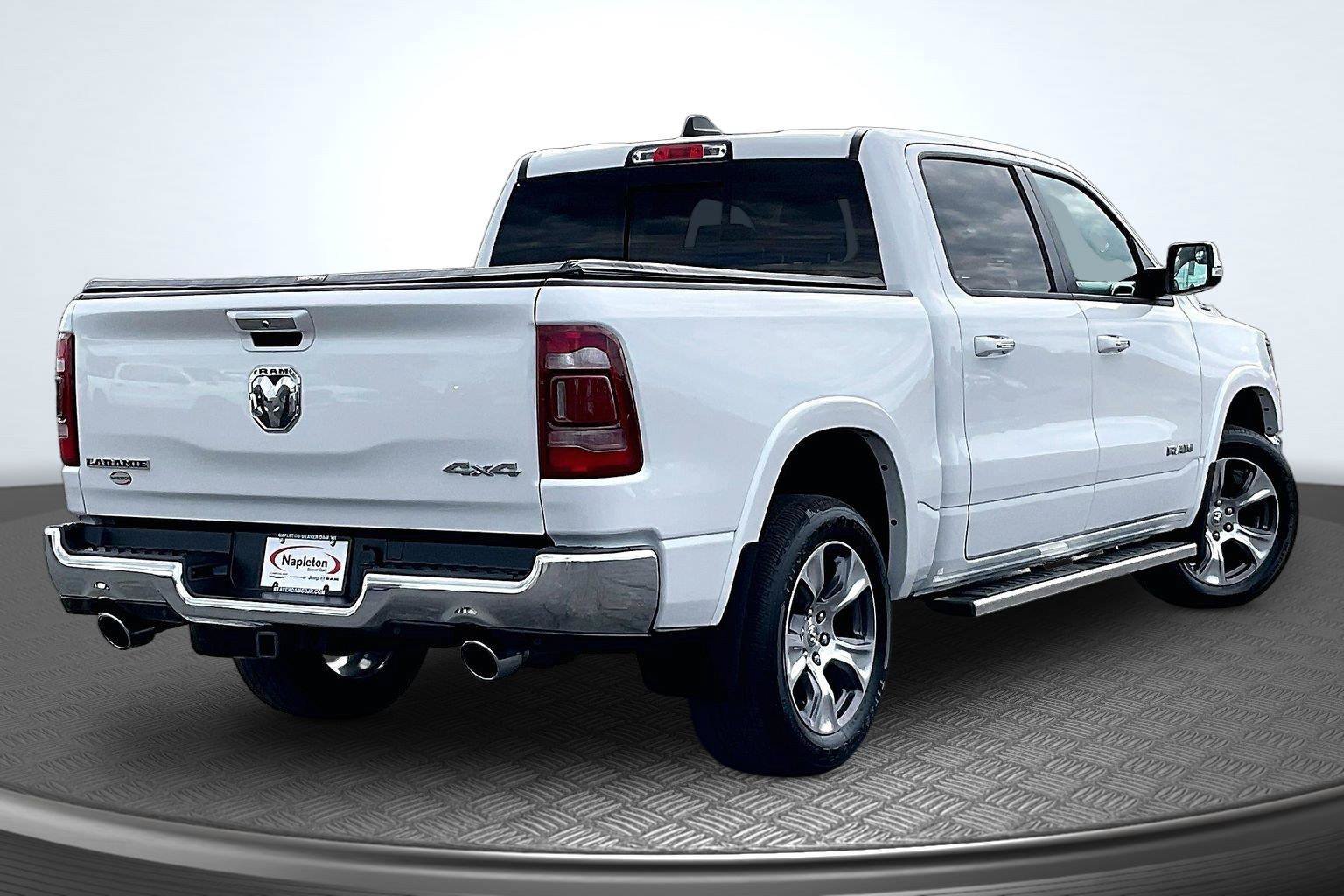 Used 2022 RAM 1500 Laramie AWD/4WD image 2