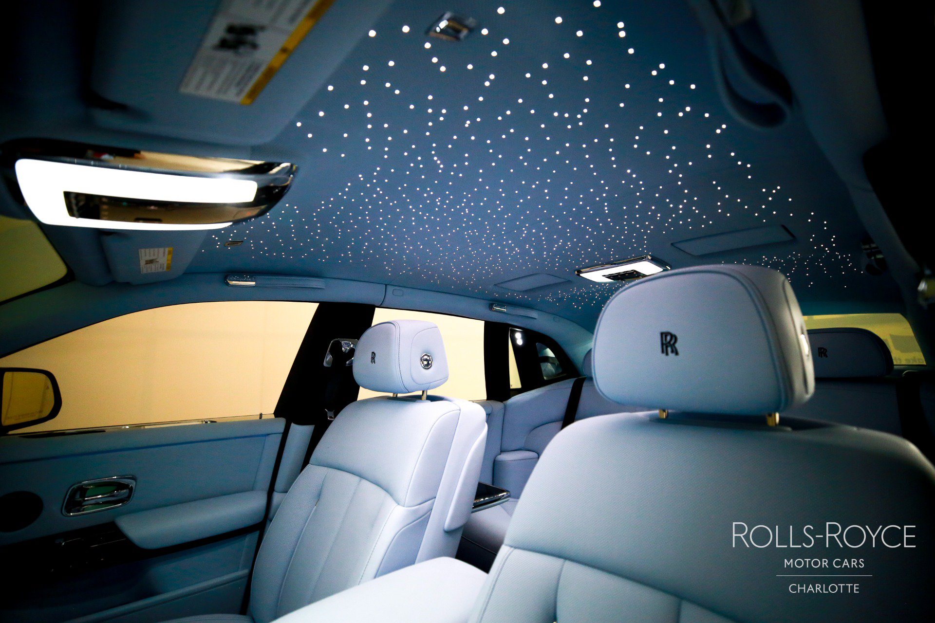 New 2027 Rolls-Royce Phantom Sedan RWD image 12