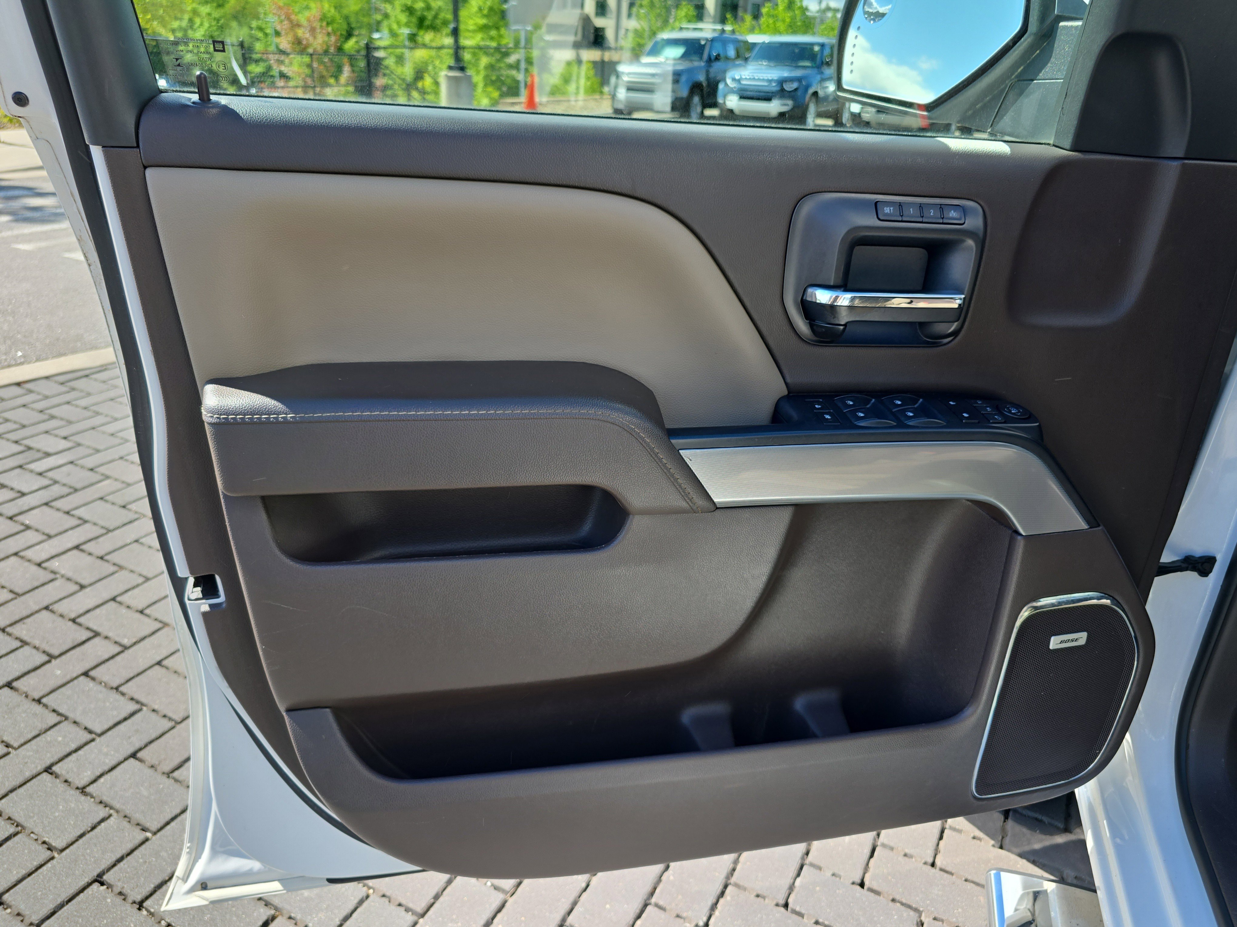Used 2018 Chevrolet Silverado 1500 LTZ Z71 w/ LTZ Plus Package AWD/4WD image 18