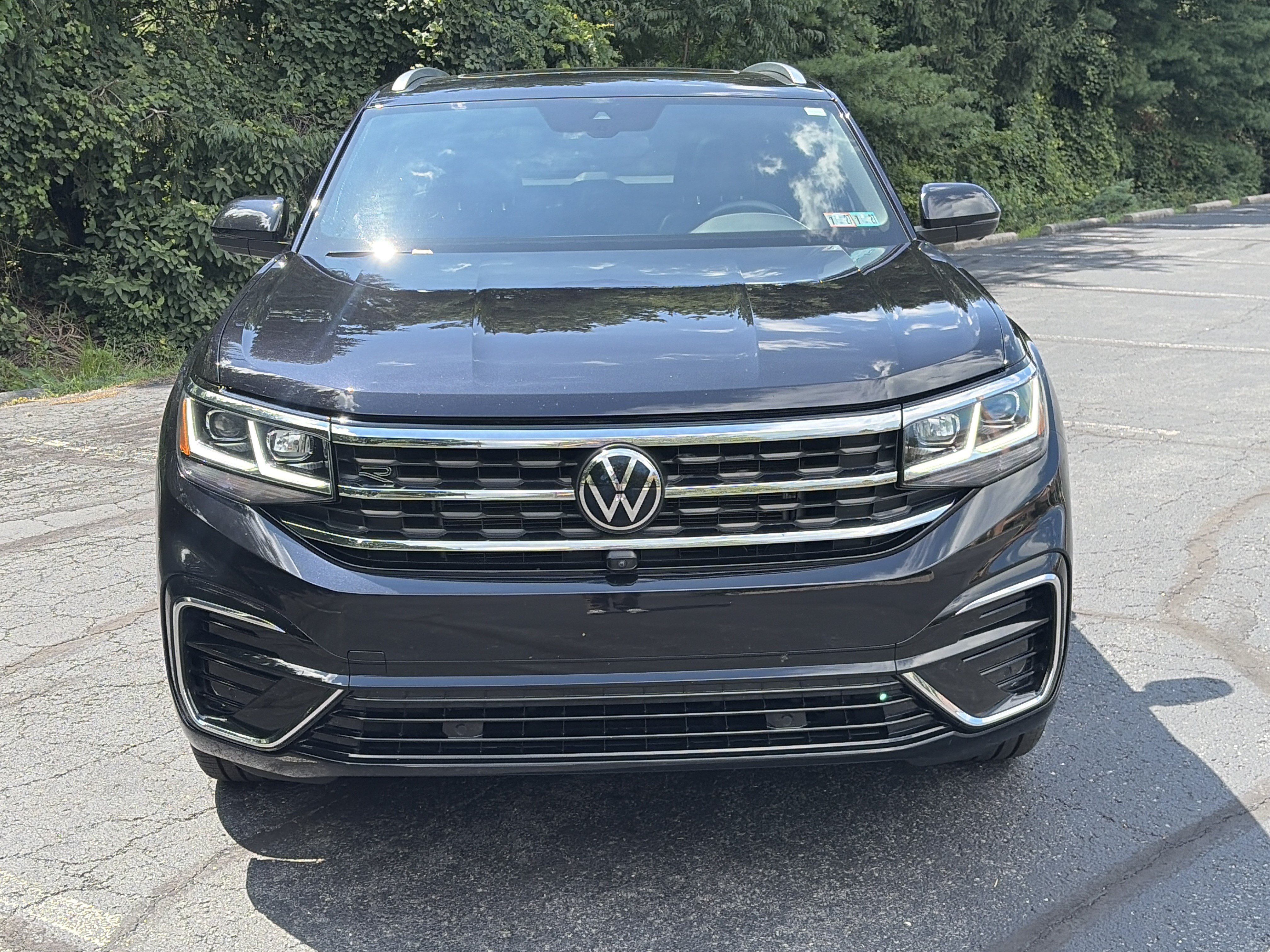 Used 2023 Volkswagen Atlas Cross Sport SEL Premium R-Line AWD/4WD image 2