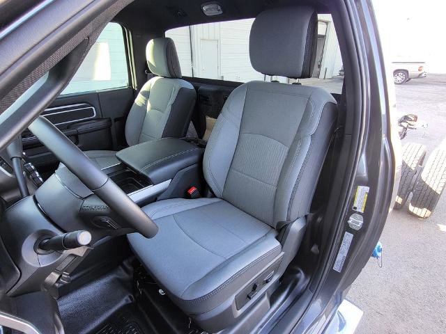 Used 2024 RAM 5500 SLT w/ Quick Order Package 2YG SLT image 17