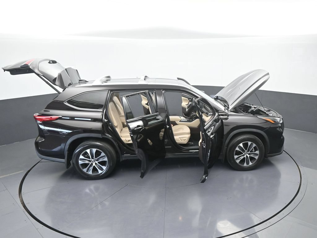 Used 2022 Toyota Highlander XLE FWD image 69