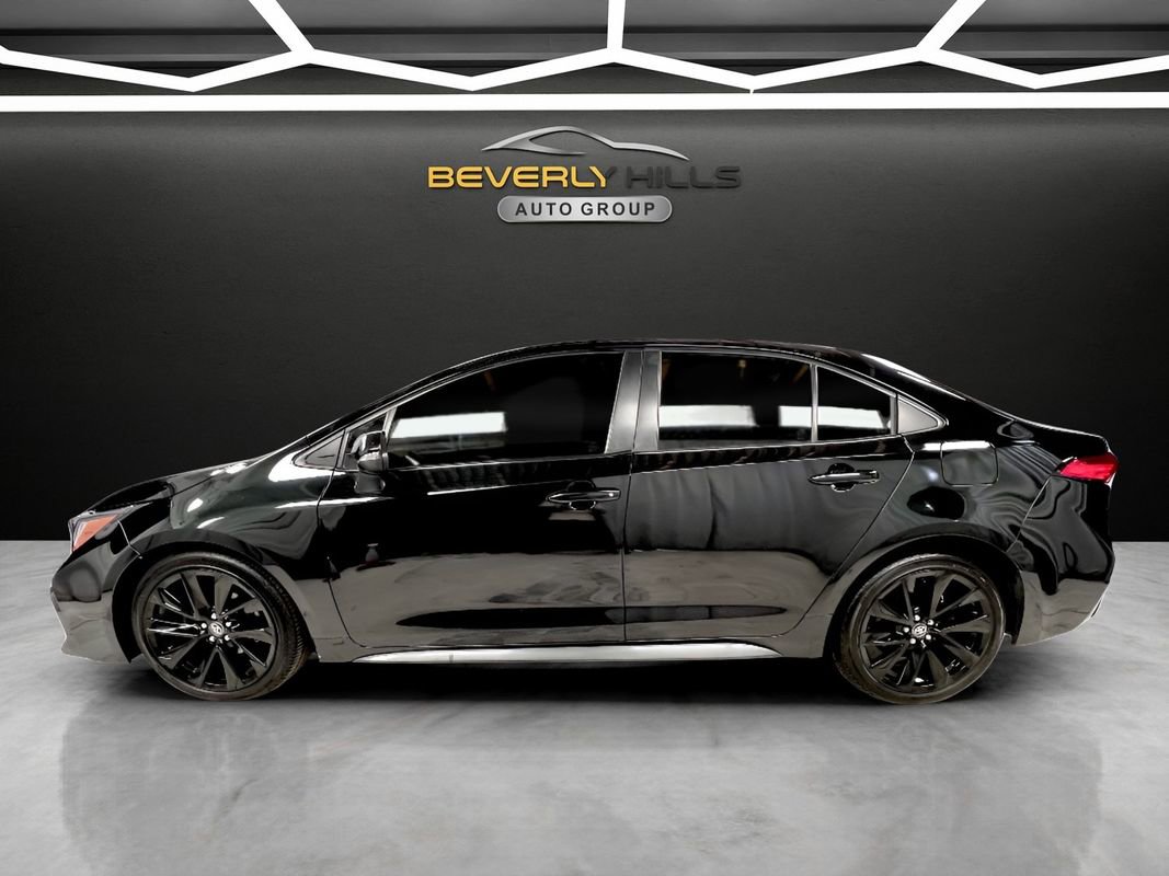 Used 2020 Toyota Corolla SE FWD image 2