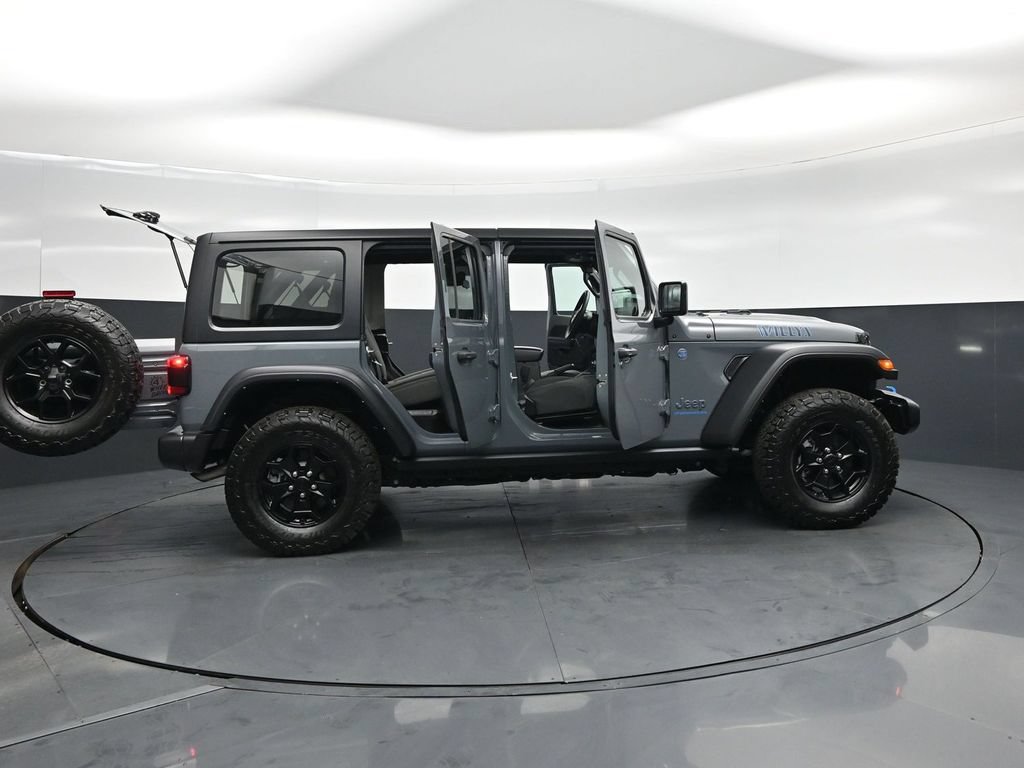 Used 2024 Jeep Wrangler Unlimited AWD/4WD image 5