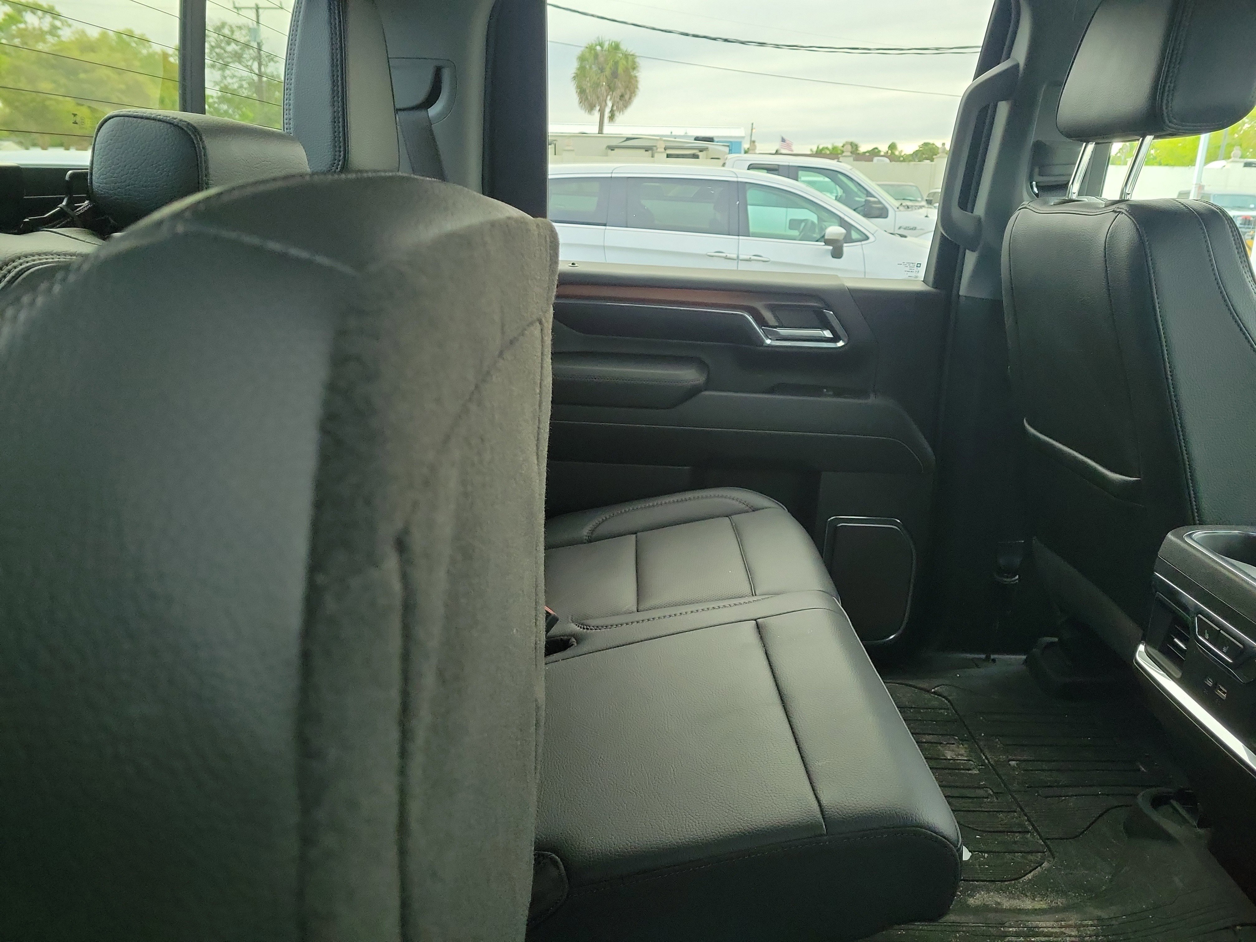 Used 2024 GMC Sierra 2500 Denali w/ Denali Reserve Package AWD/4WD image 10