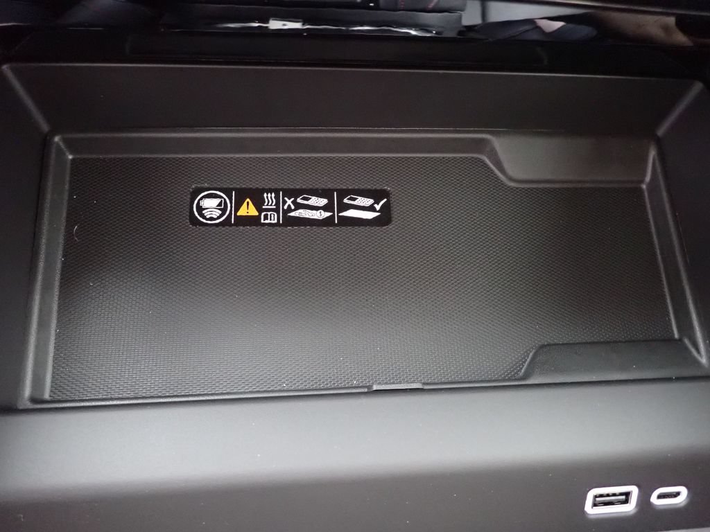 New 2026 Chevrolet Suburban RST w/ Advanced Technology Package AWD/4WD image 12