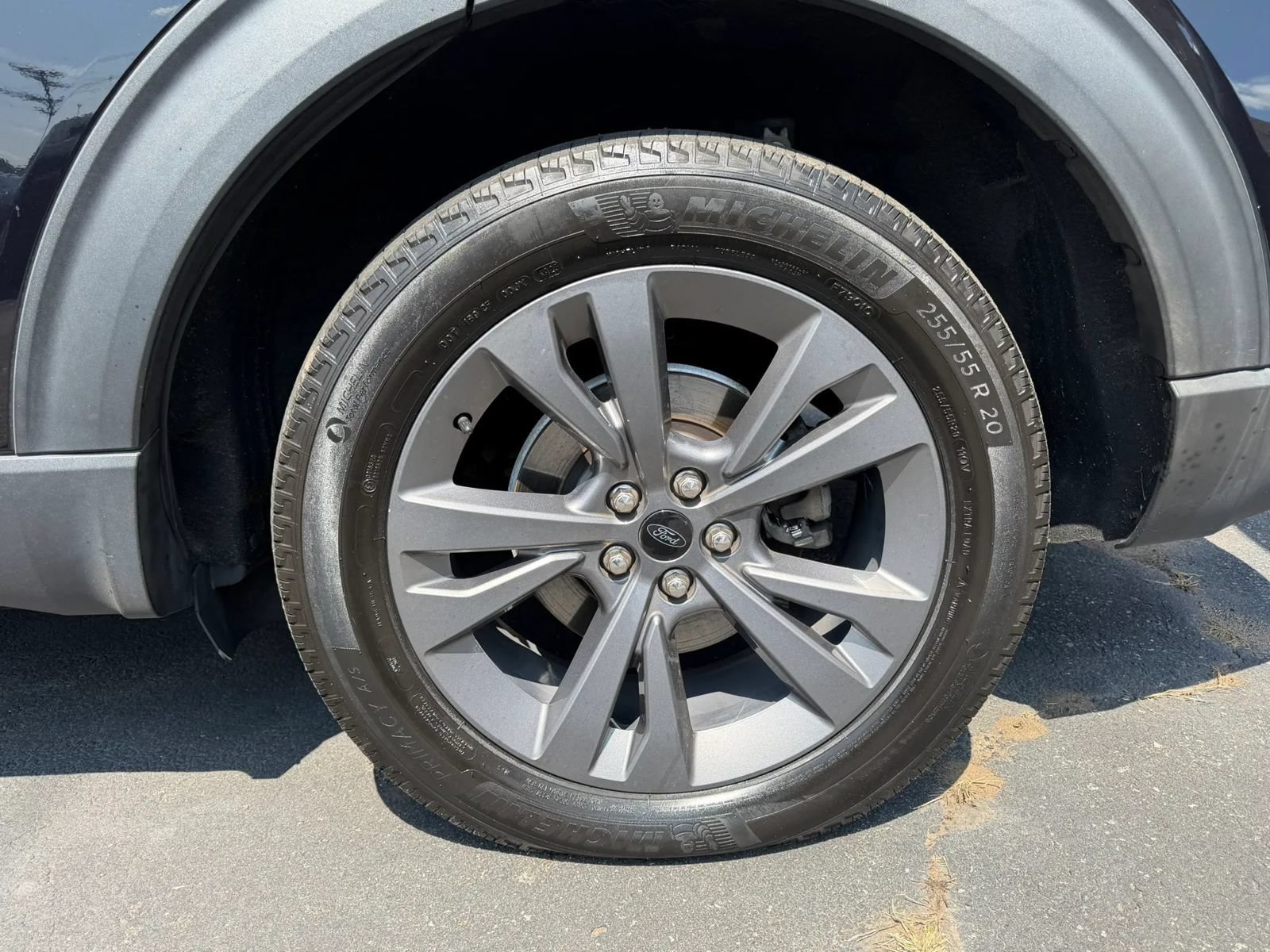 Used 2021 Ford Explorer XLT w/ Equipment Group 202A AWD/4WD image 23