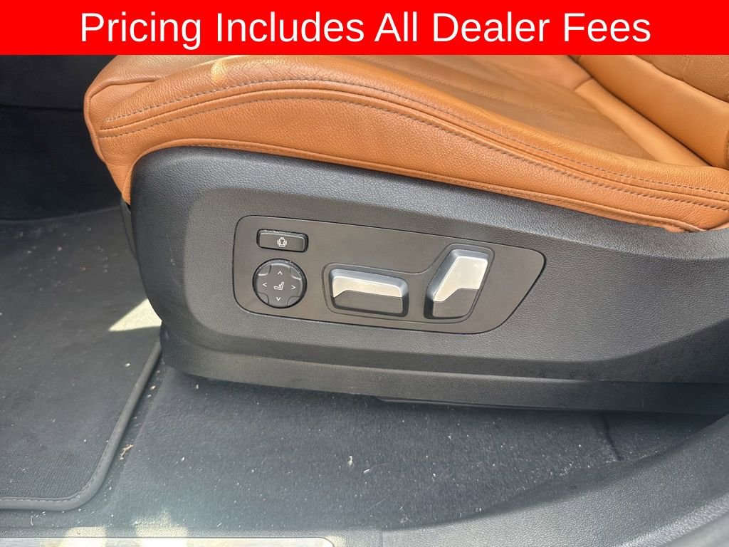 Used 2022 BMW X7 xDrive40i w/ M Sport Package AWD/4WD image 11