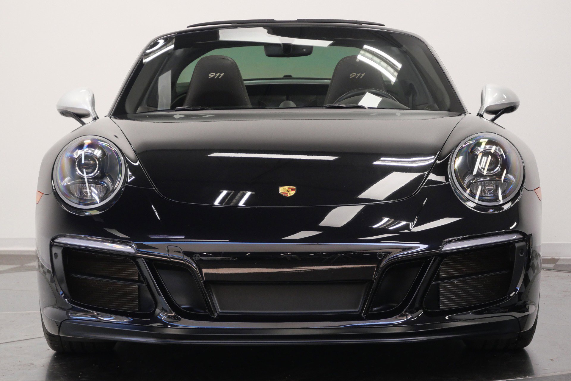 Used 2019 Porsche 911 Targa 4 GTS AWD/4WD image 4