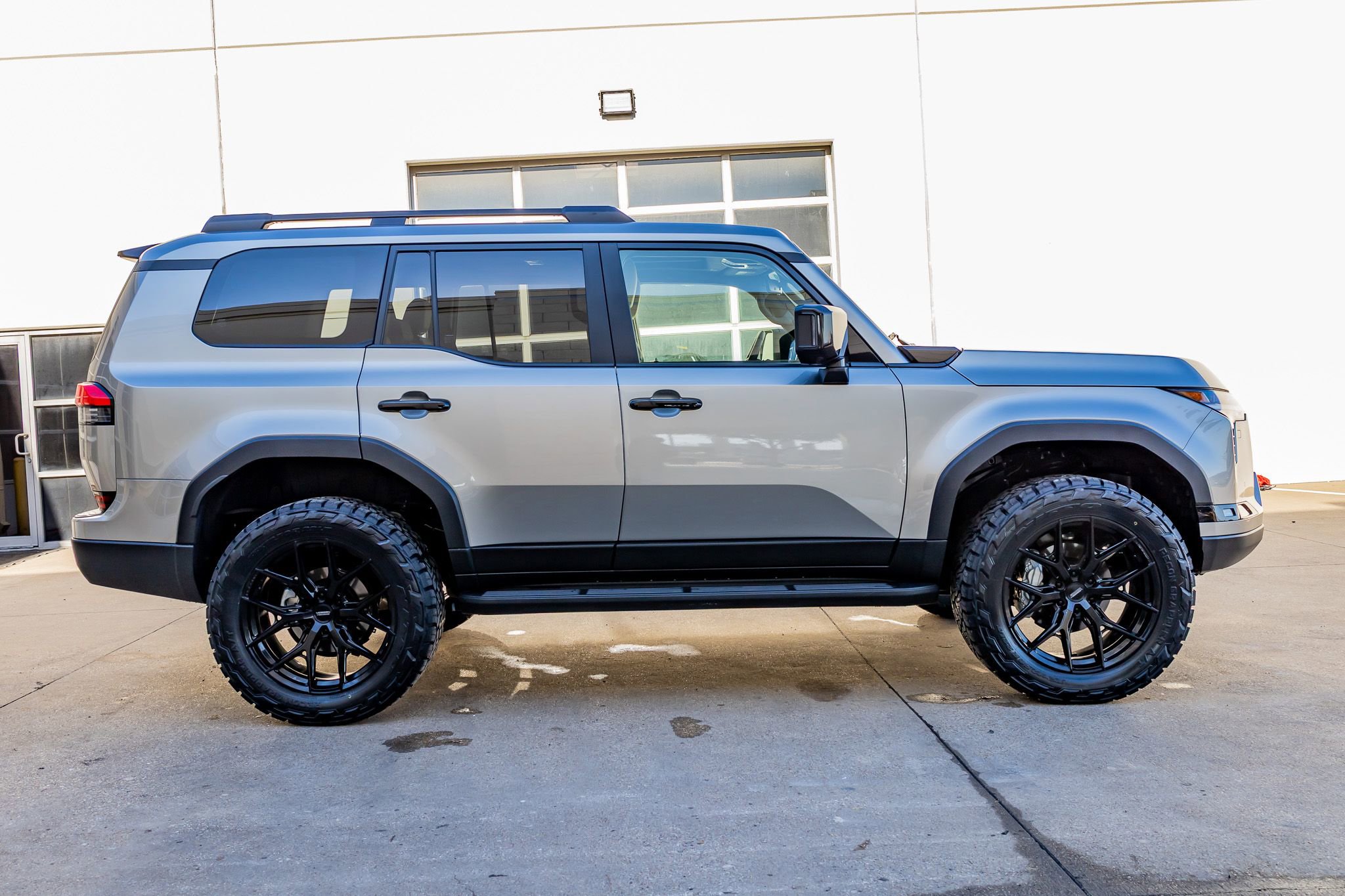 Used 2025 Lexus GX 550 550 Overtrail image 11