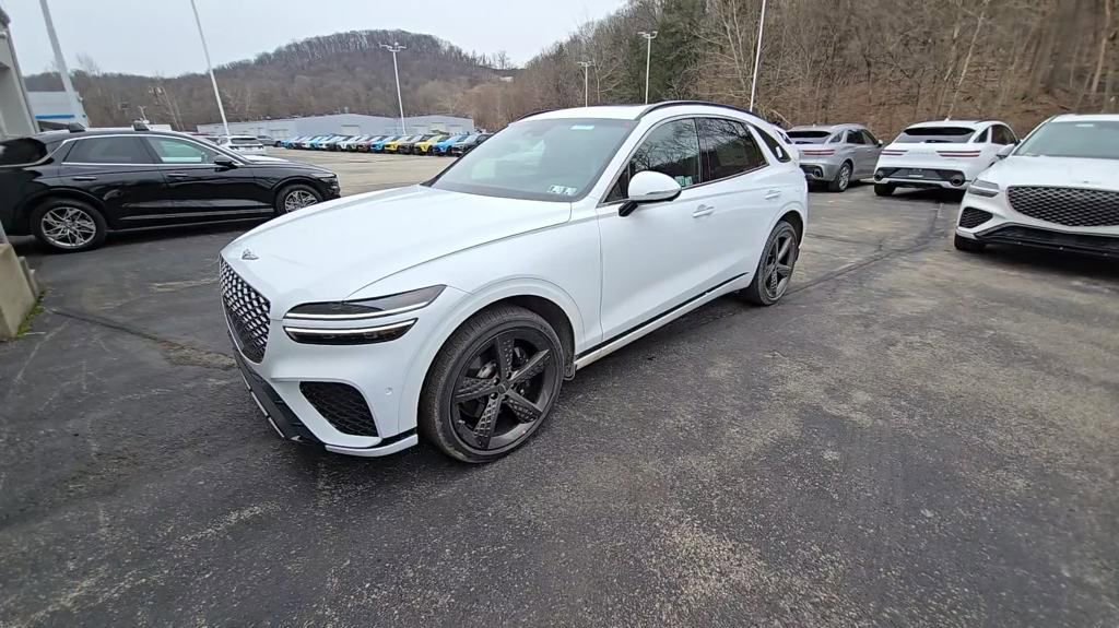 Used 2025 Genesis GV70 3.5T Sport w/ Sport Advanced Package AWD/4WD image 2