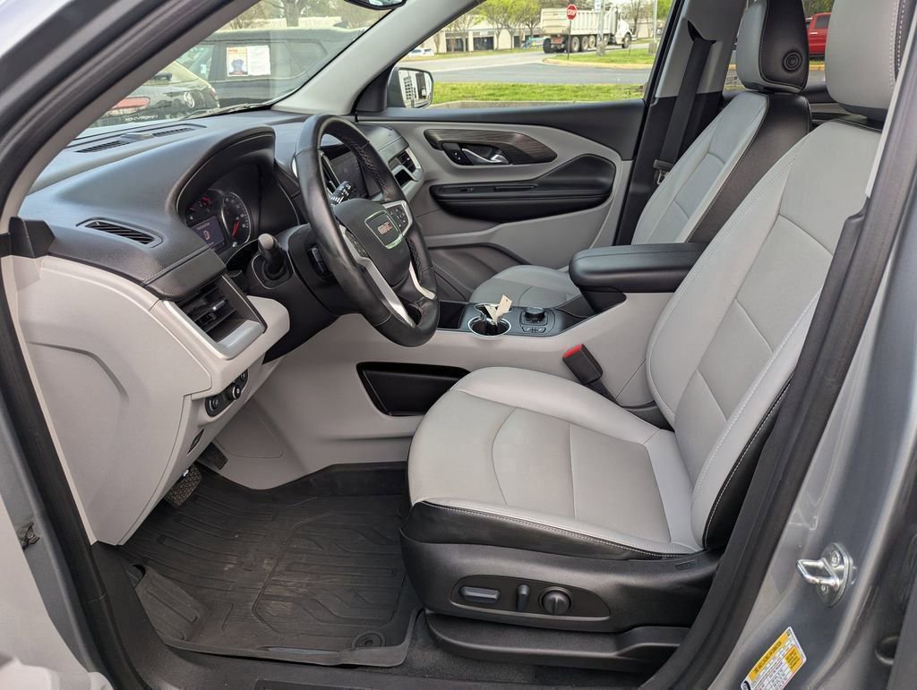 Used 2023 GMC Terrain SLT w/ Infotainment Package II image 13