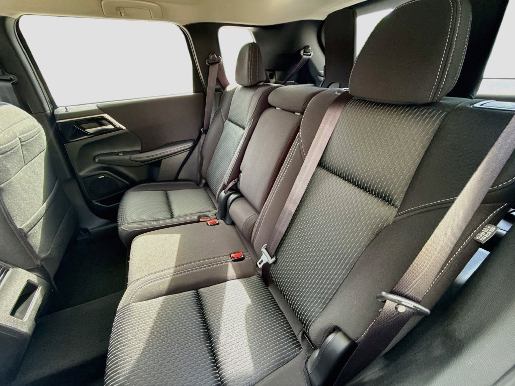 New 2026 Mitsubishi Outlander ES FWD image 25