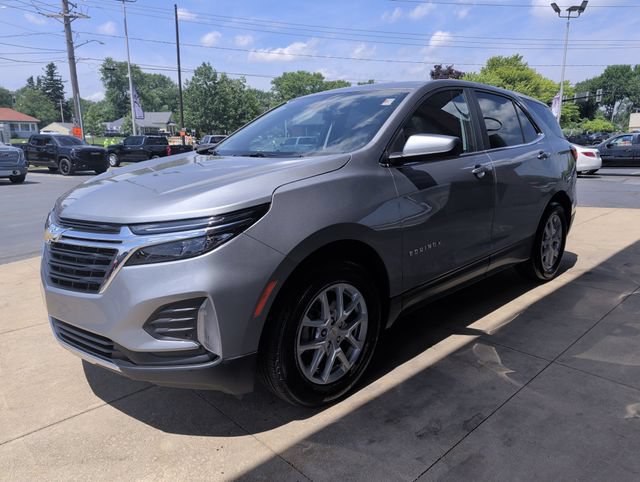 Used 2024 Chevrolet Equinox LT w/ LPO, Floor Liner Package FWD image 4