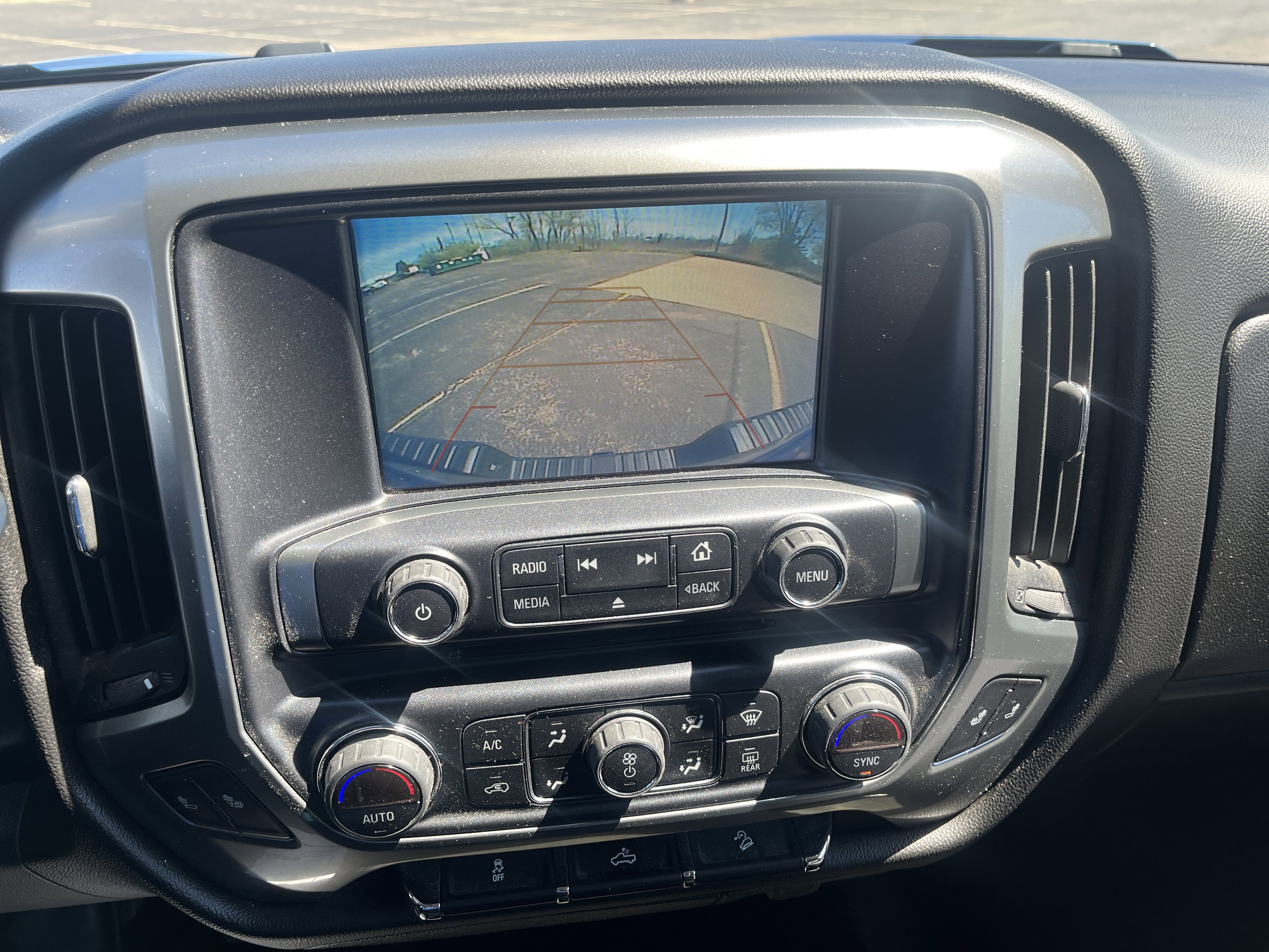 Used 2018 Chevrolet Silverado 1500 LT w/ All Star Edition AWD/4WD image 24