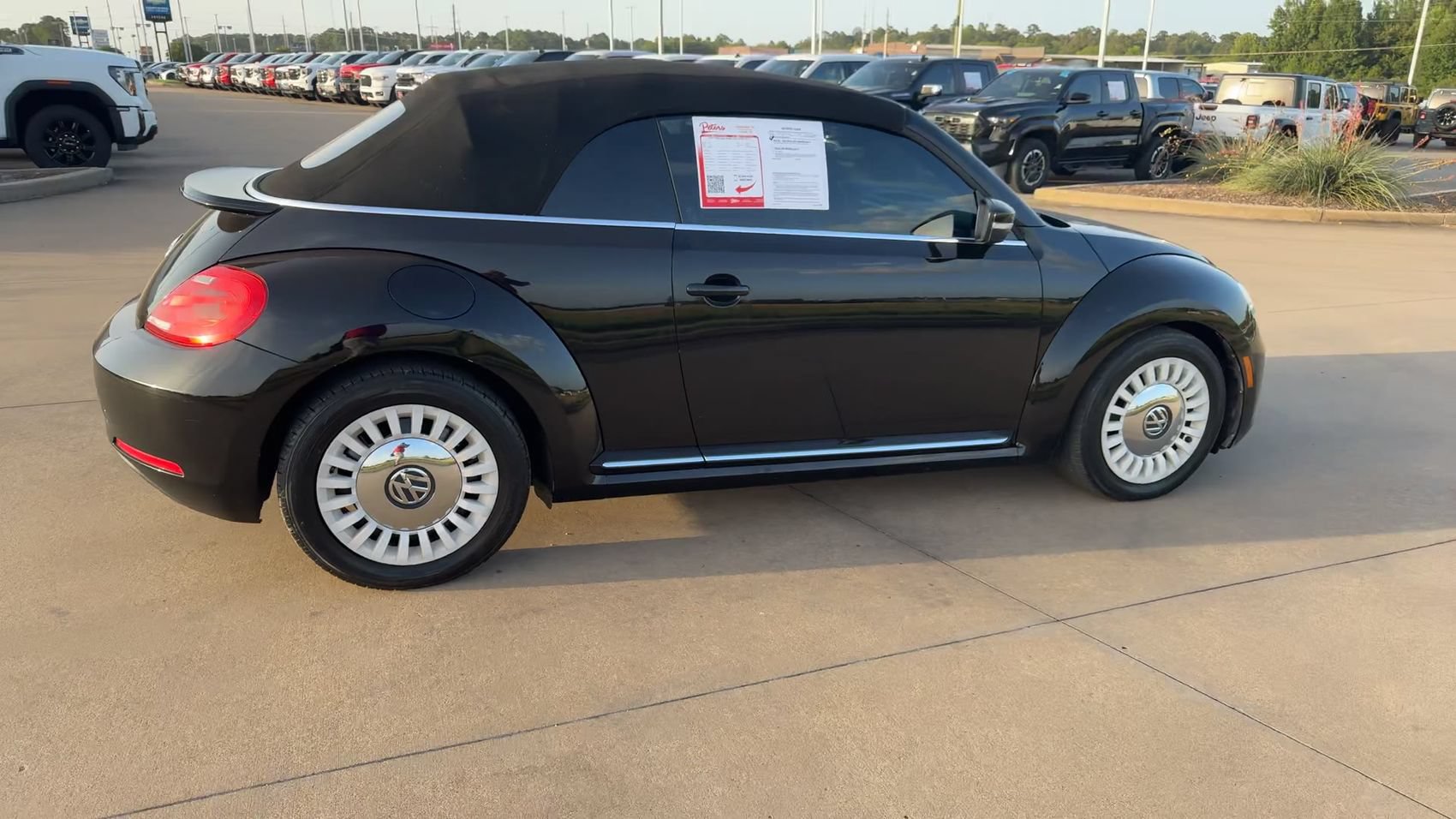 Used 2016 Volkswagen Beetle 1.8T S FWD image 8