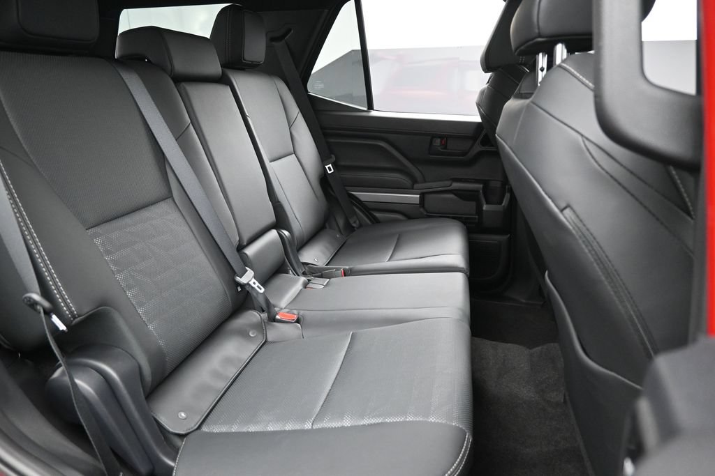 Used 2025 Toyota 4Runner TRD Off-Road Premium w/ Tow Technology Package AWD/4WD image 30