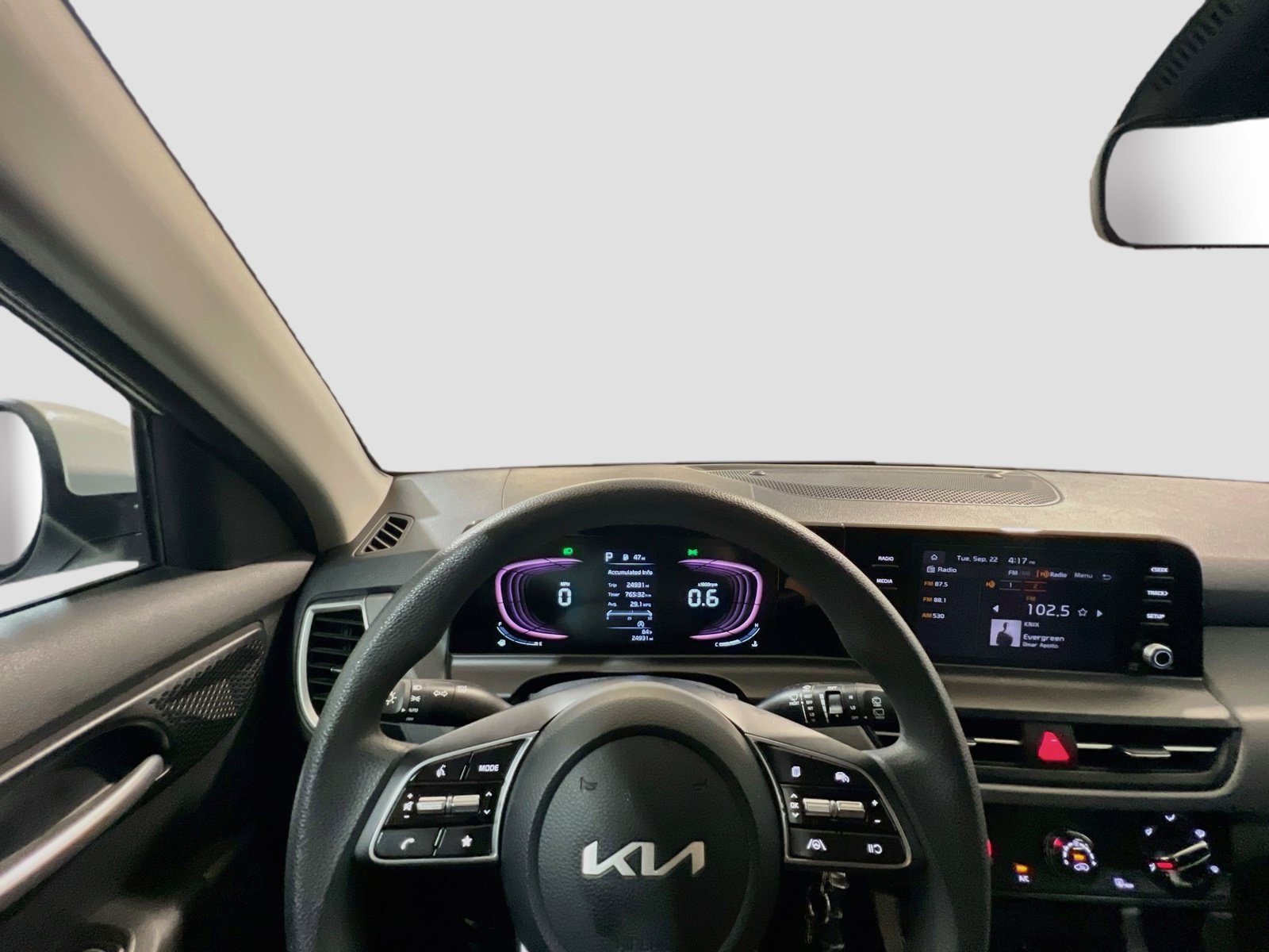 Used 2025 Kia Seltos LX AWD/4WD image 7