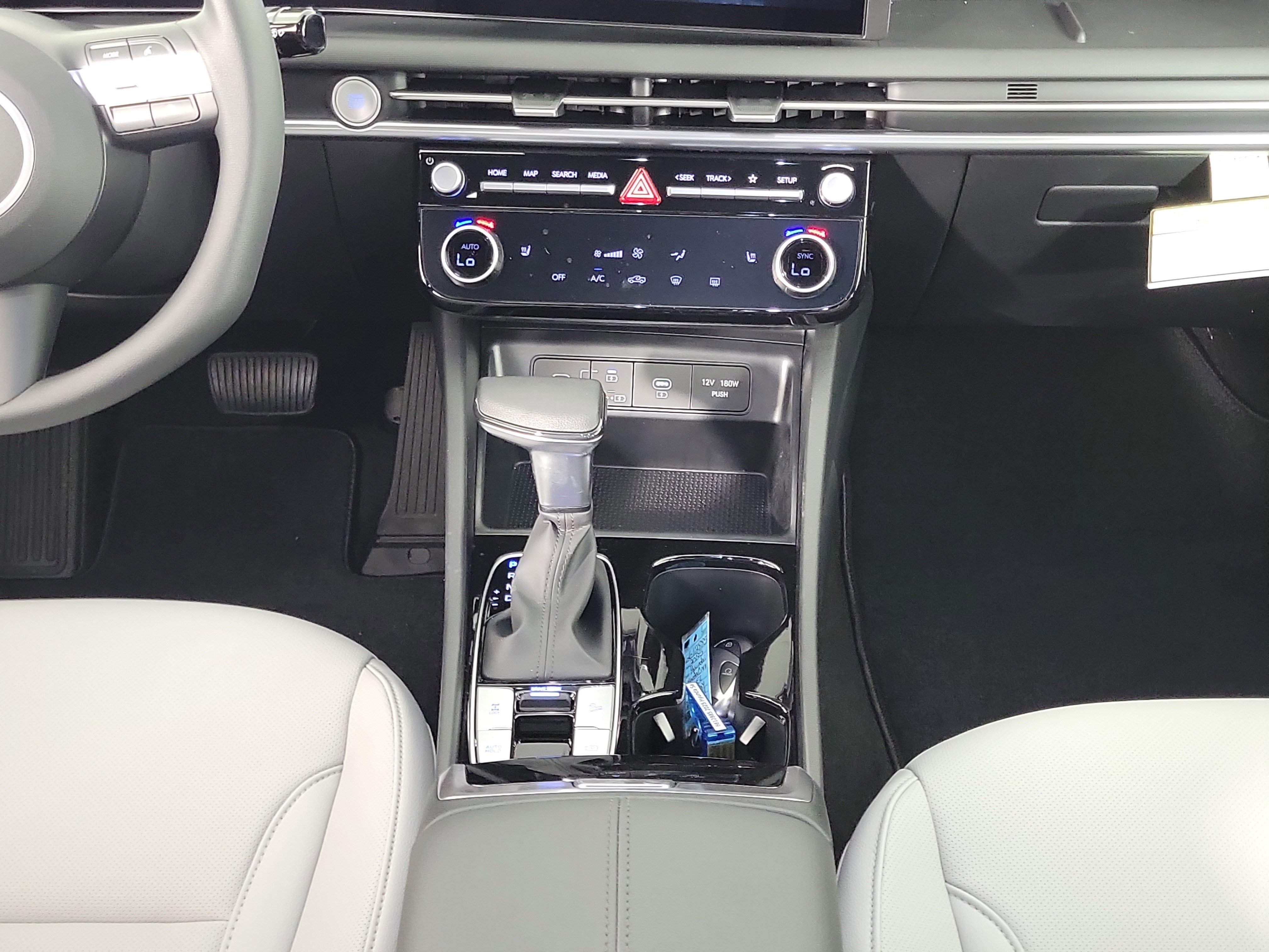 New 2025 Hyundai Santa Cruz SEL image 10