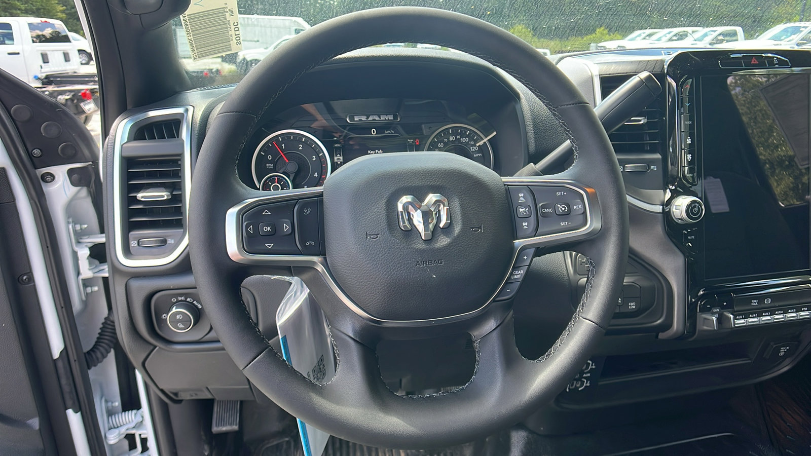 New 2025 RAM 5500 4x4 Regular Cab image 19