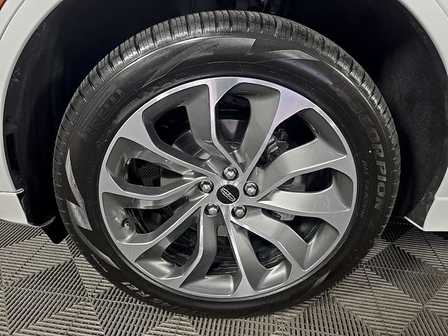 New 2026 Lincoln Aviator AWD w/ Jet Appearance Package image 9