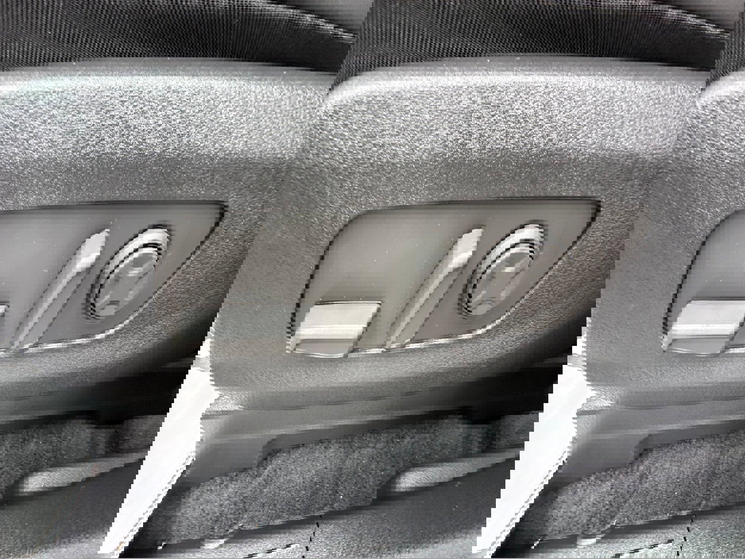 New 2026 Kia Carnival SX image 29