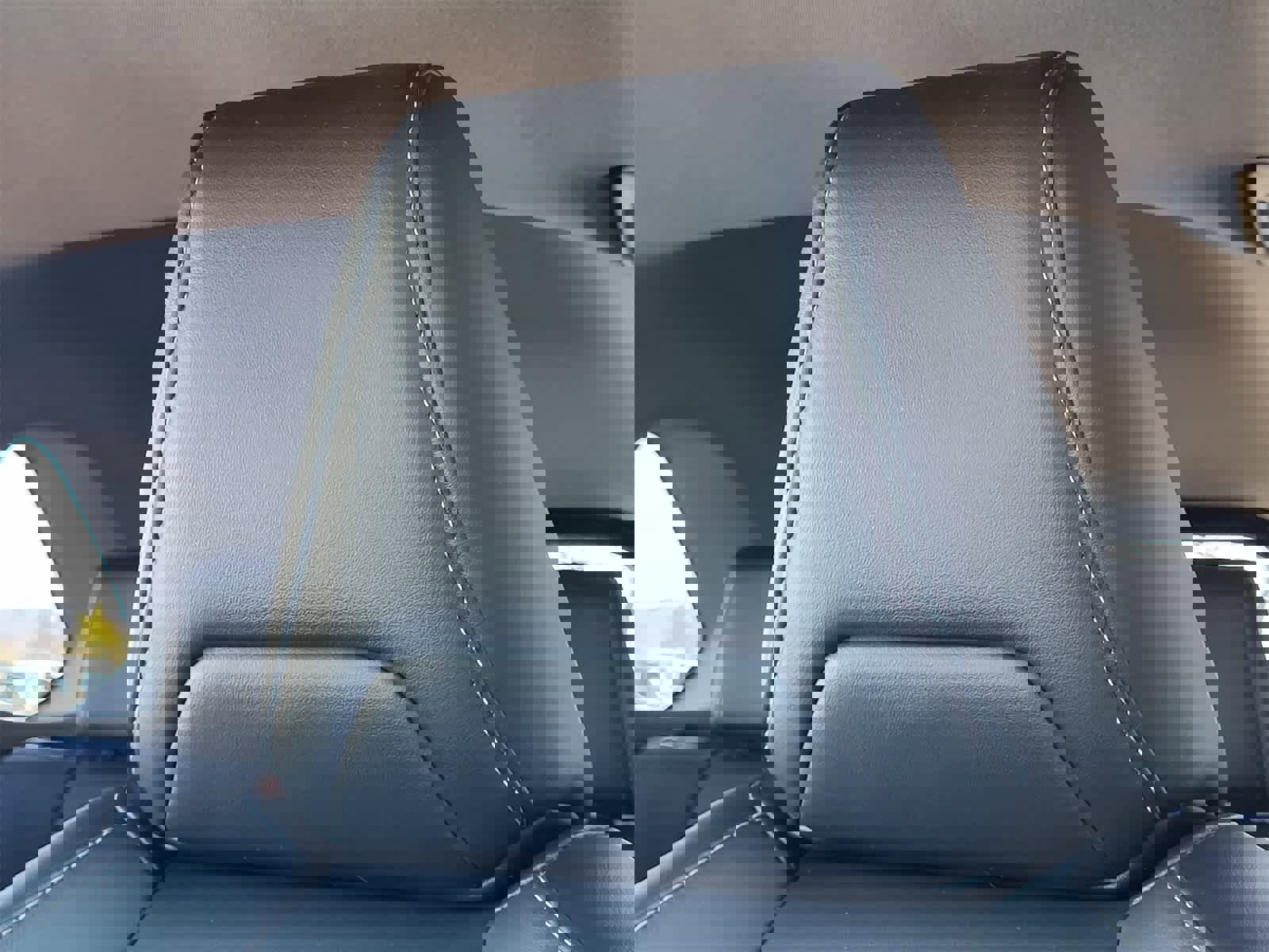 Used 2020 Toyota RAV4 XLE Premium image 13